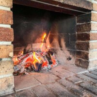 Vnitřní krb dokáže vykouzlit tu pravou atmosféru Chata Severka s Wellness - Rokytnice v Orlických horách
